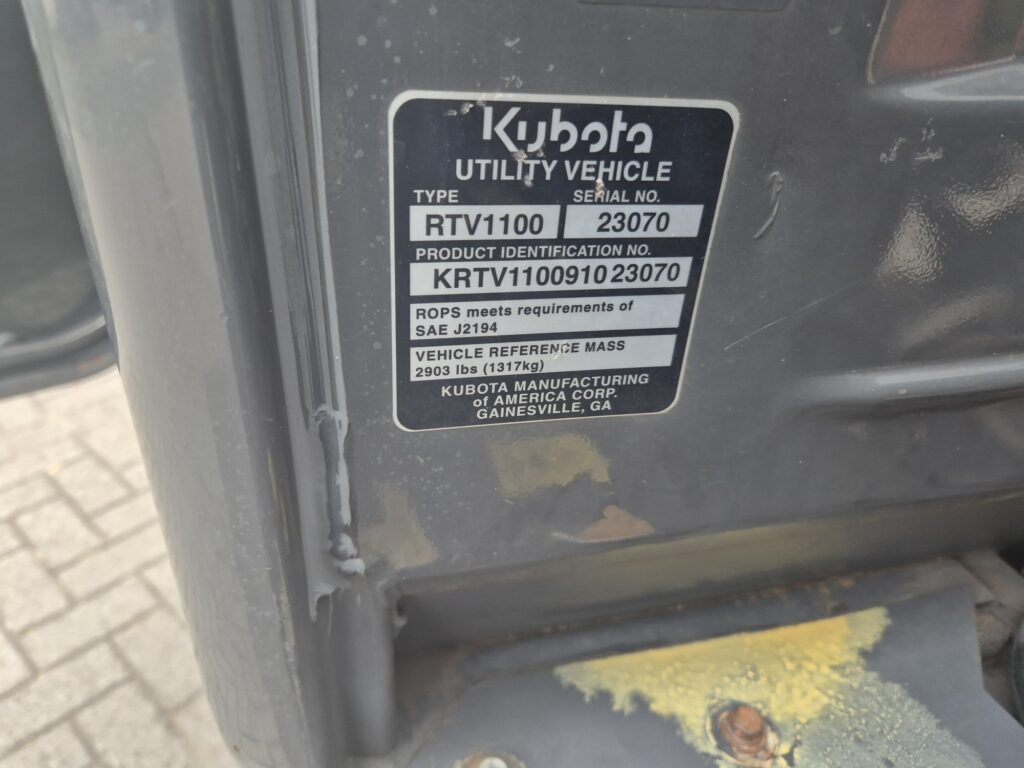 2011 KUBOTA-49299379