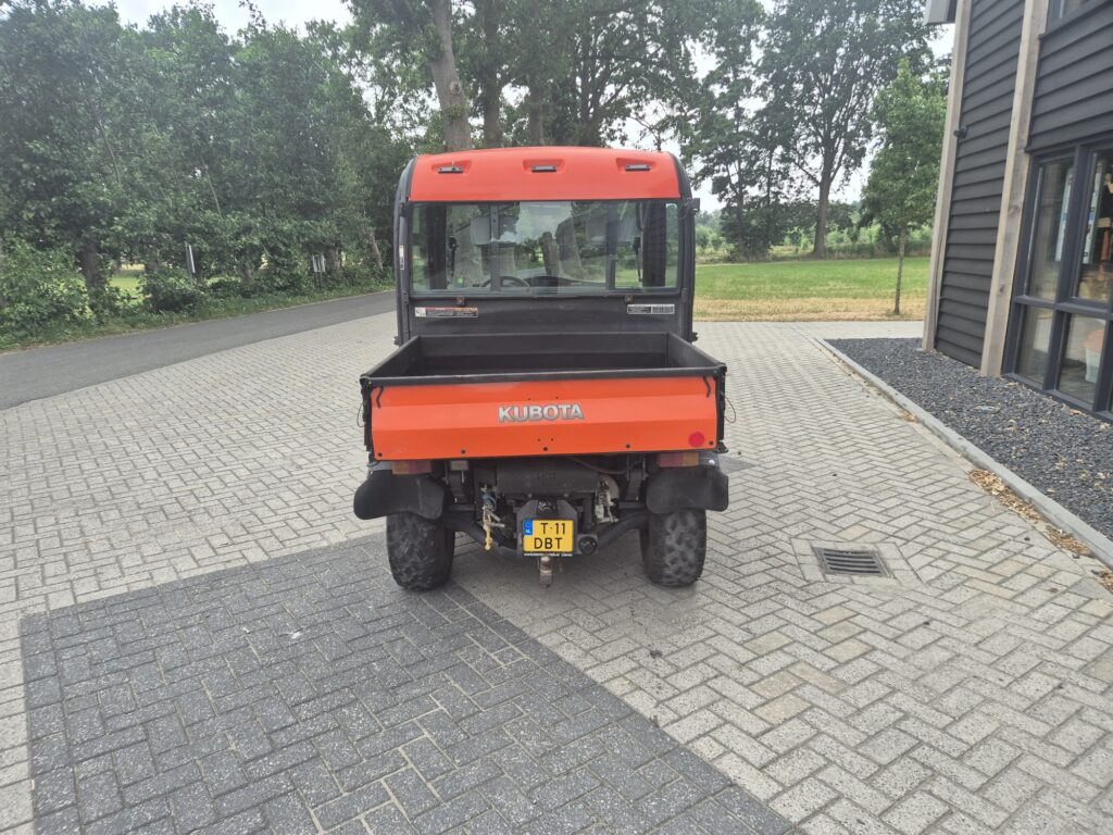 2011 KUBOTA-49299369