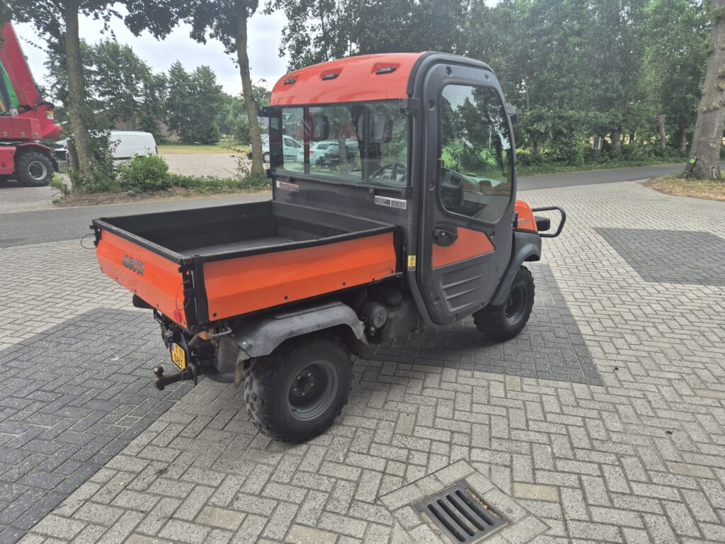 2011 KUBOTA-49299370